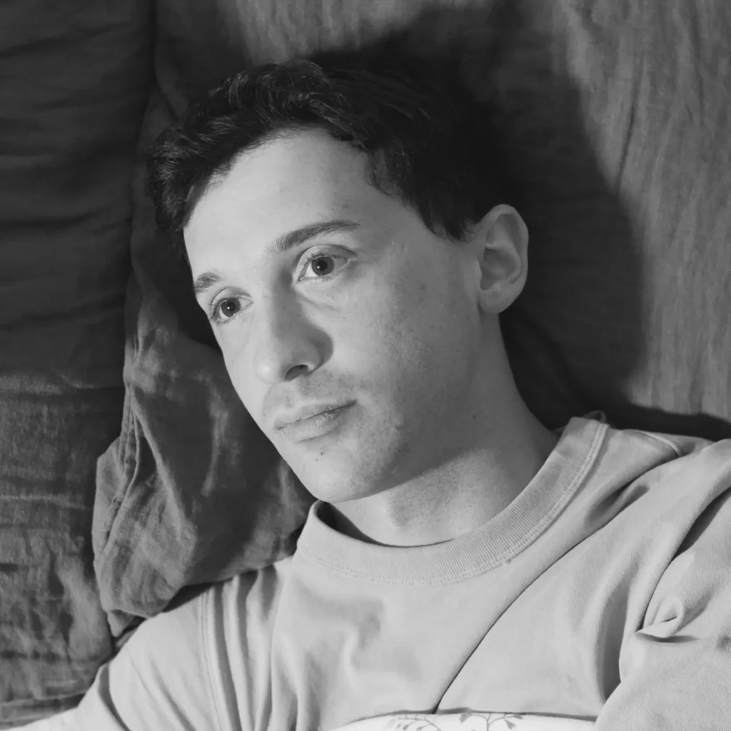 julien marques dans le film deux corps