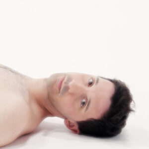 Julien Marques Dans Le Film Deux Corps 2025 Format Carre 9 300x300